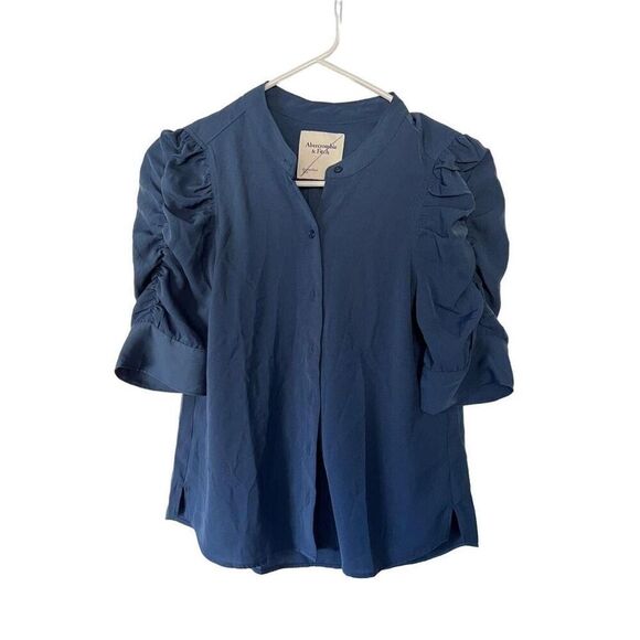 ✨Abercrombie & Fitch Ruched Sleeve Sz Small Blue Top✨ - Picture 3 of 8